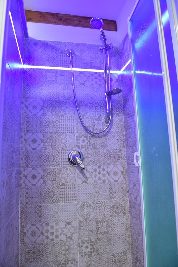 ナポリ Famigi Bed & Breakfast エクステリア 写真