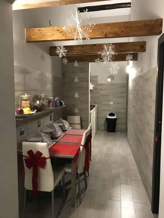 ナポリ Famigi Bed & Breakfast エクステリア 写真